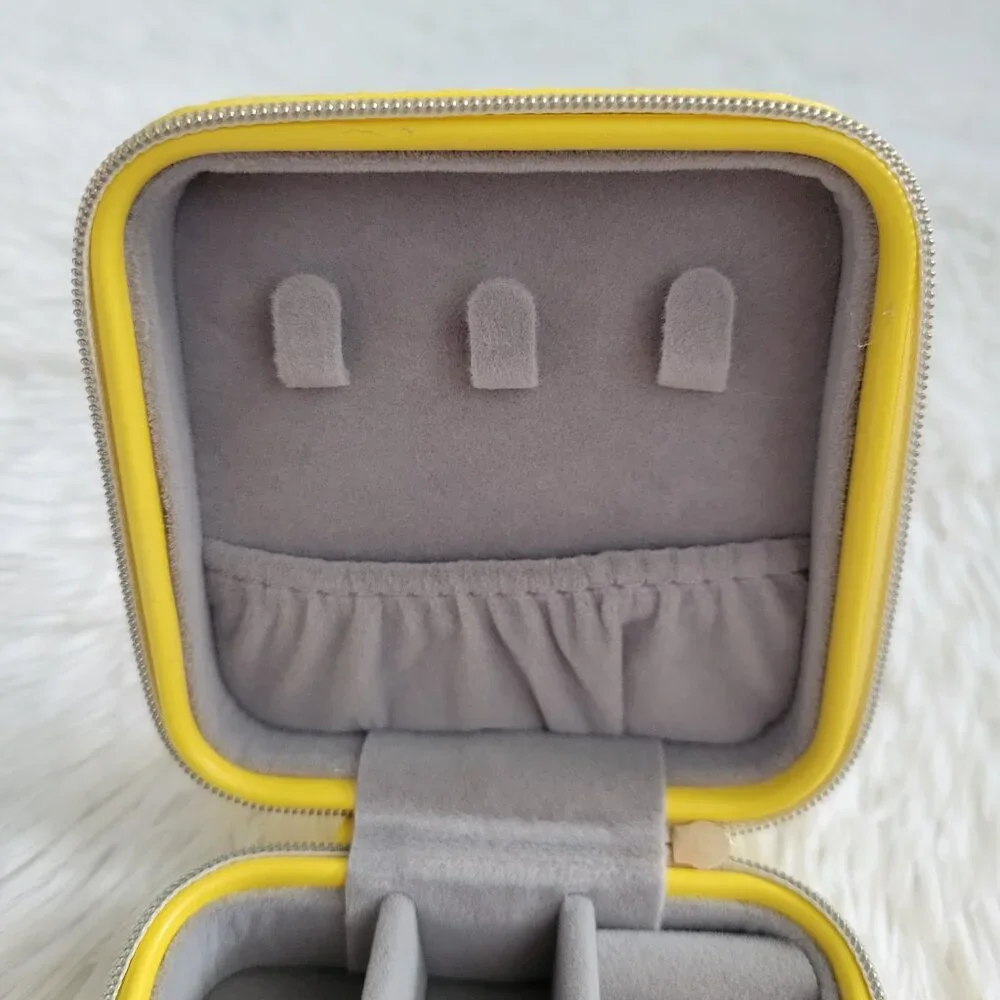 Looney Toons Tweety Bird Jewelry Storage Box